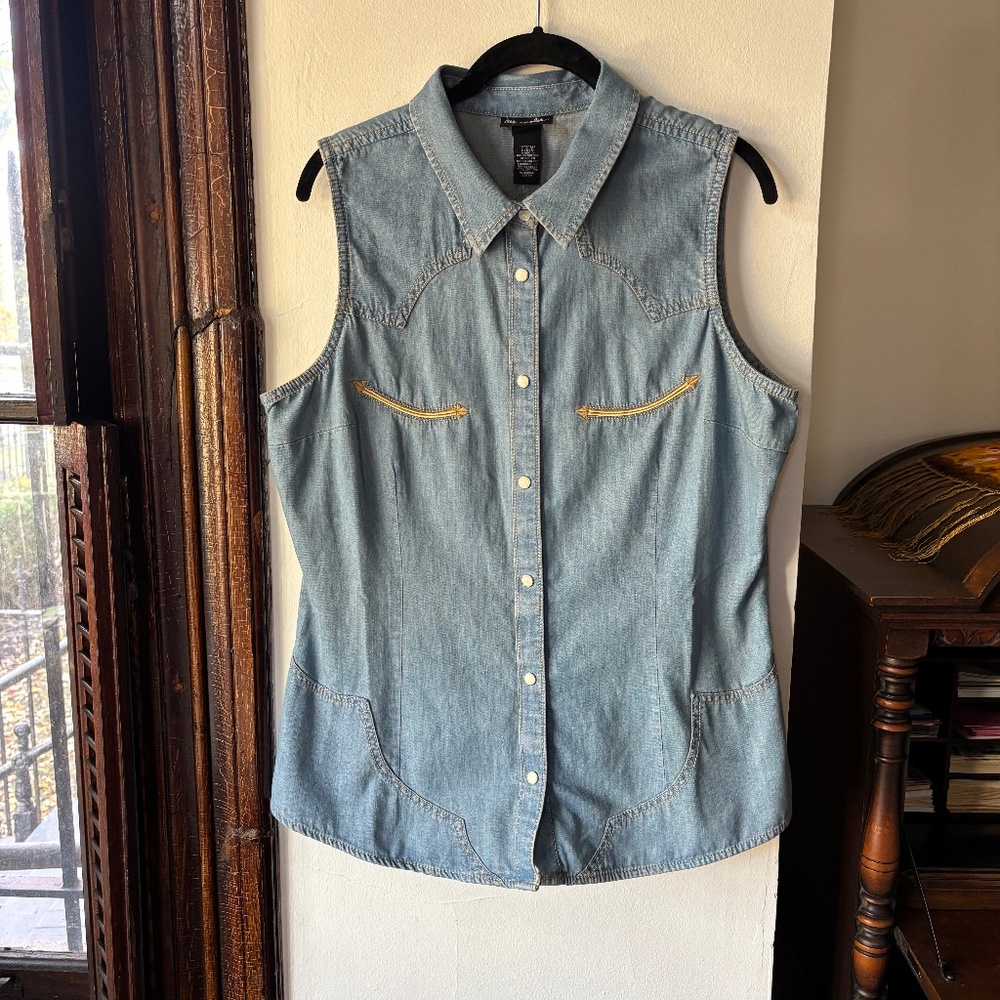 Wrangler Women's Retro Sleeveless Western Denim Top